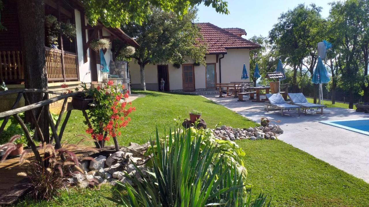 Seoski Turizam Melovic Rozanstvo Exterior photo